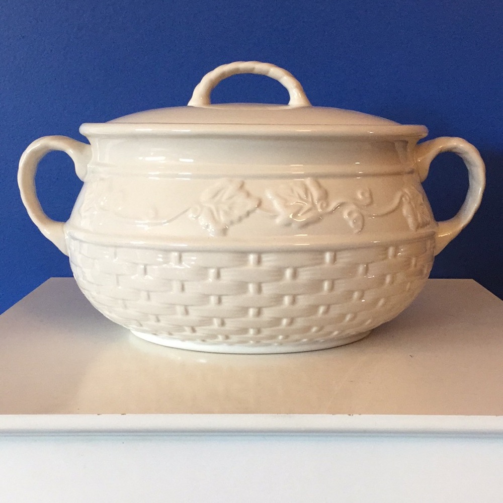 ⚜️Host Pick⚜️Celebrating Home Basket Weave Covered 4 Qt Casserole Dish
